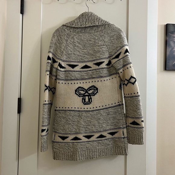 Aritzia TNA Northwest Sweater - Picture 4 of 8